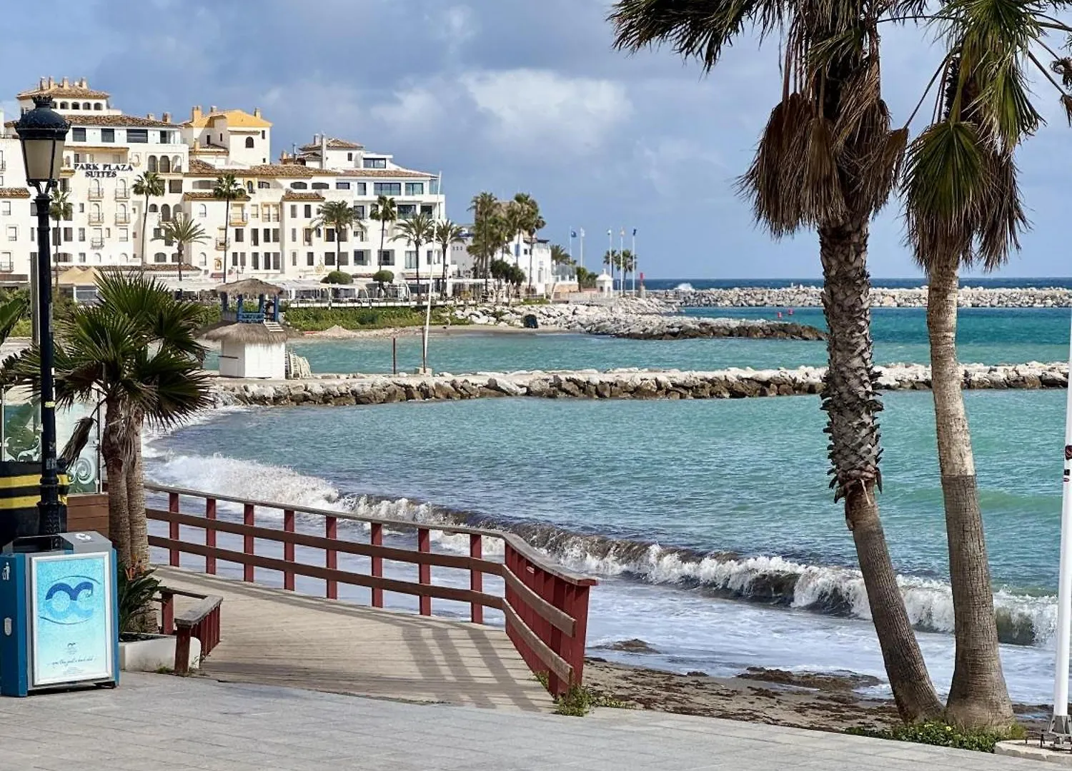 Amplio Y Luminoso Apartamento En Puerto Banus 马尔韦利亚 公寓