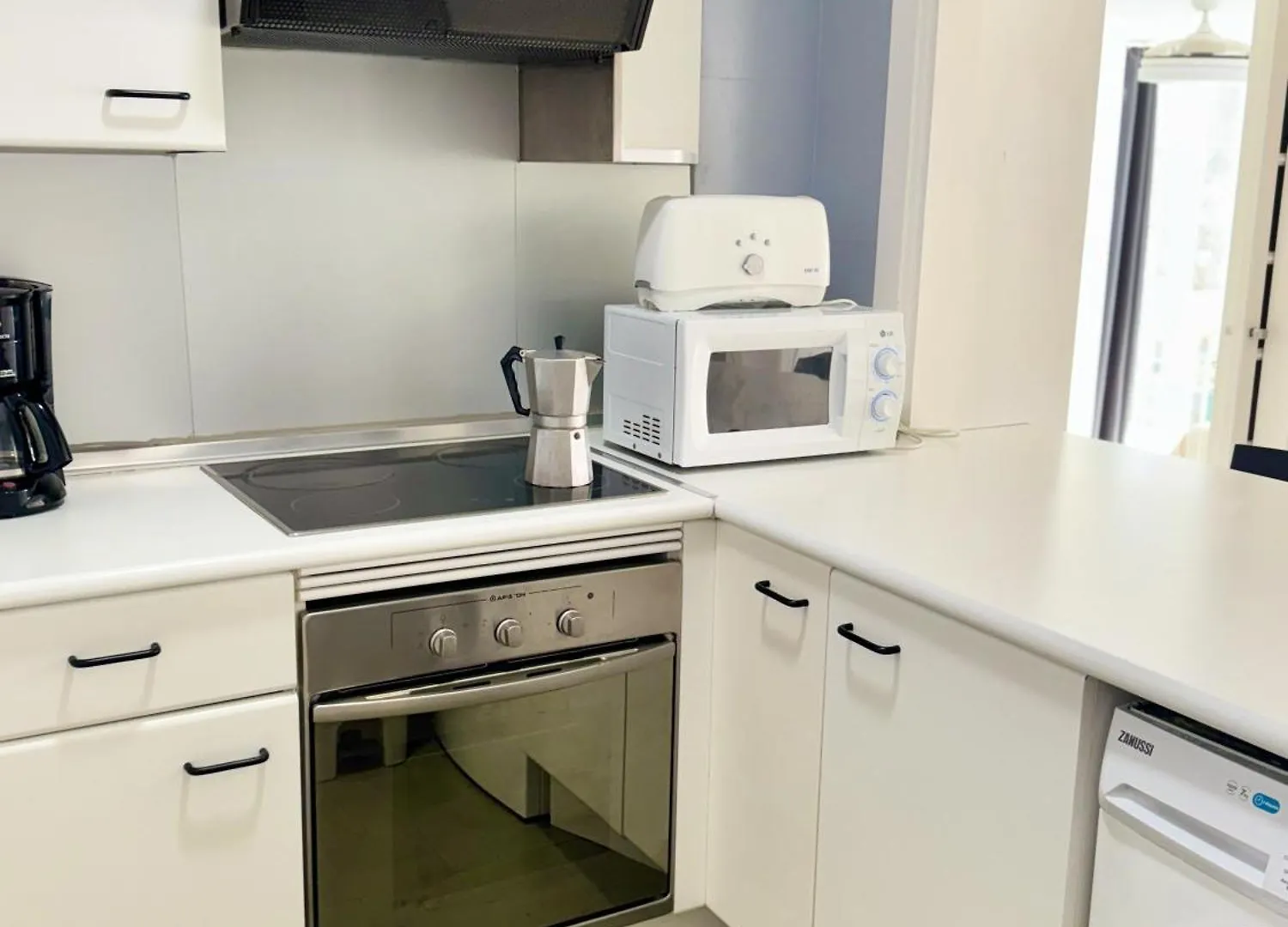 Amplio Y Luminoso Apartamento En Puerto Banus 马尔韦利亚 公寓