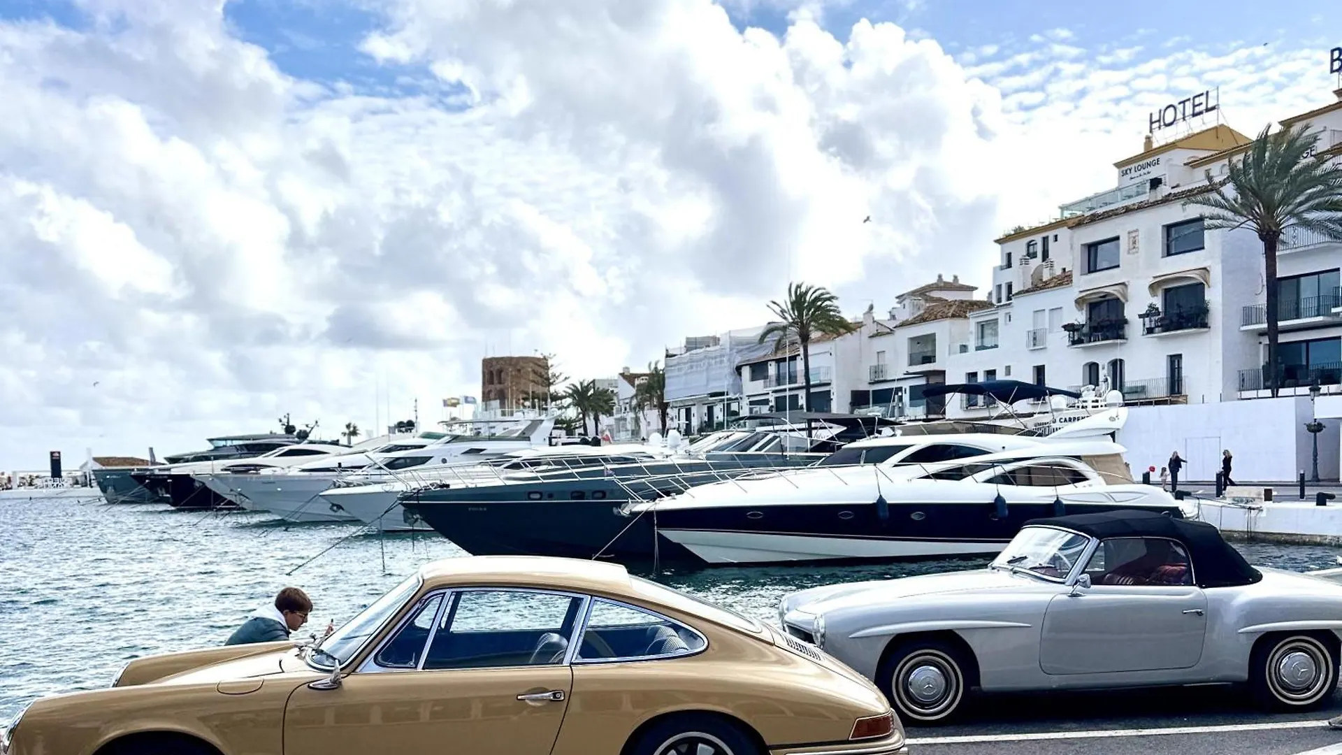 公寓 Amplio Y Luminoso Apartamento En Puerto Banus 马尔韦利亚