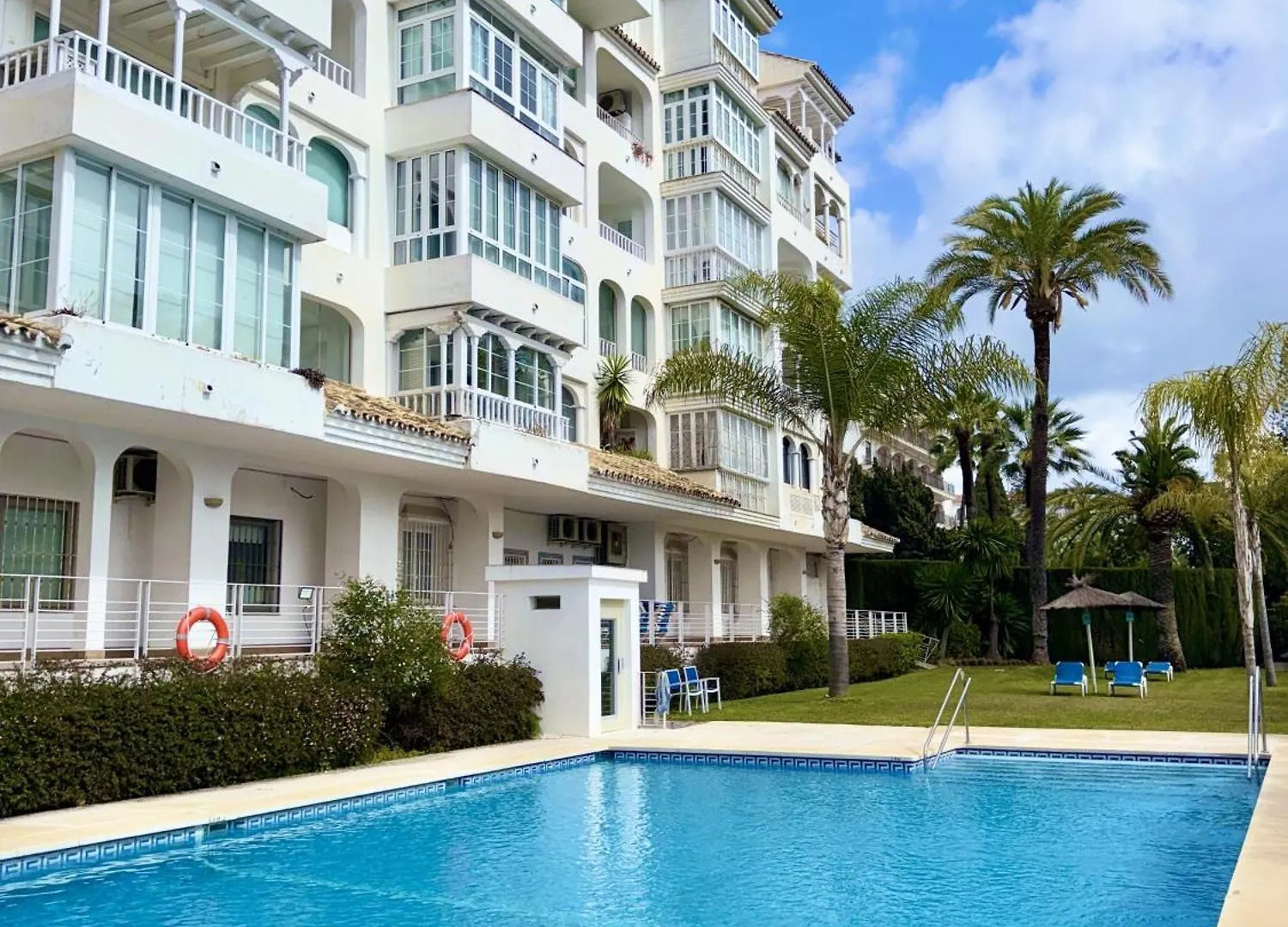 公寓 Amplio Y Luminoso Apartamento En Puerto Banus 马尔韦利亚